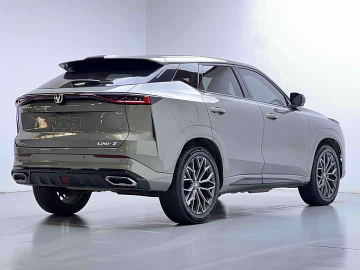 Фото 6 - Changan UNI-Z Hybrid