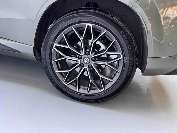 Фото 7 - Changan UNI-Z Hybrid