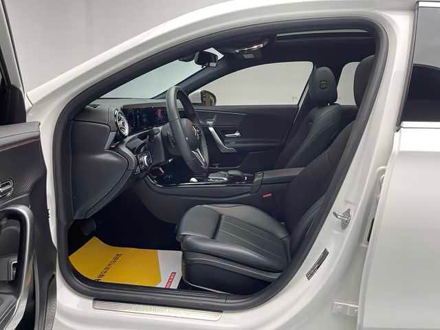 Фото 15 - Mercedes-Benz A-Class