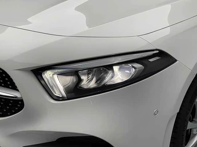 Фото 18 - Mercedes-Benz A-Class