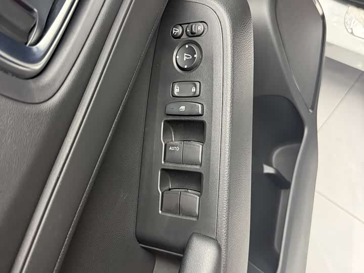 Фото 8 - Honda XR-V