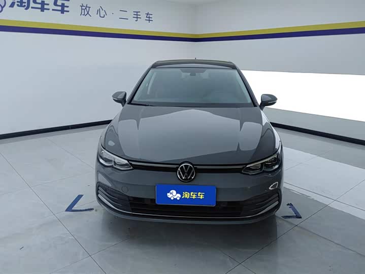 Фото 2 - Volkswagen Golf