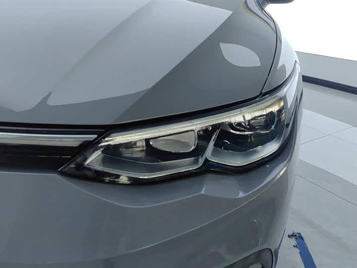 Фото 5 - Volkswagen Golf