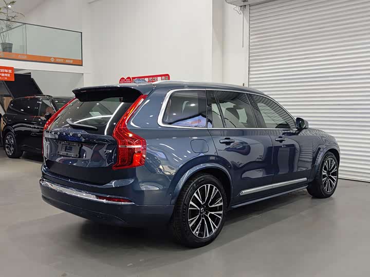 Фото 10 - Volvo XC90 Hybrid