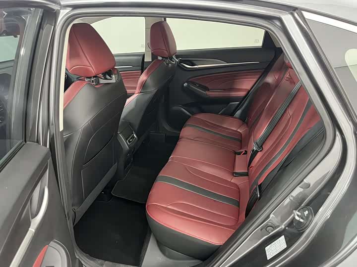 Фото 3 - Changan Eado Plus