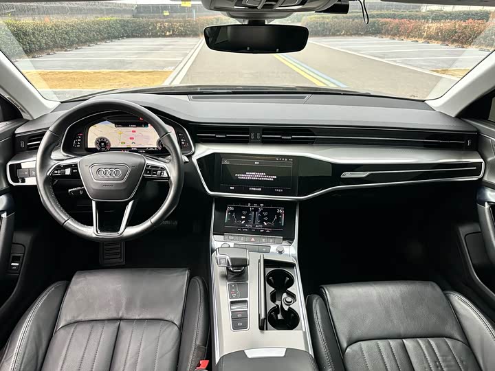 Фото 13 - Audi A6L