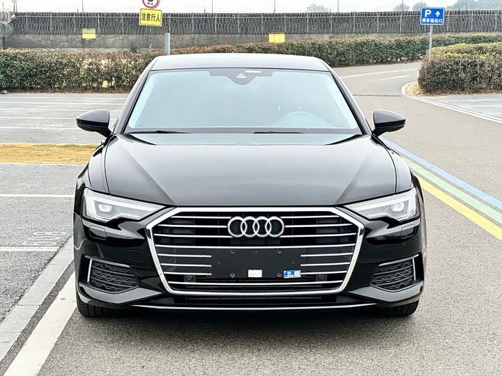 Фото 2 - Audi A6L