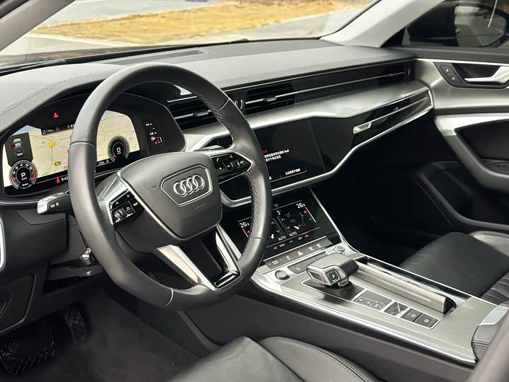 Фото 9 - Audi A6L