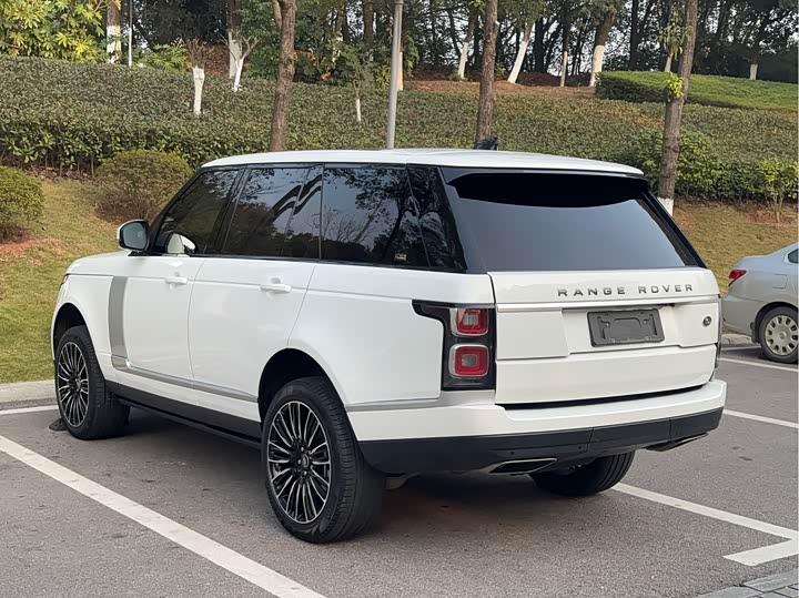 Фото 11 - Land Rover Range Rover