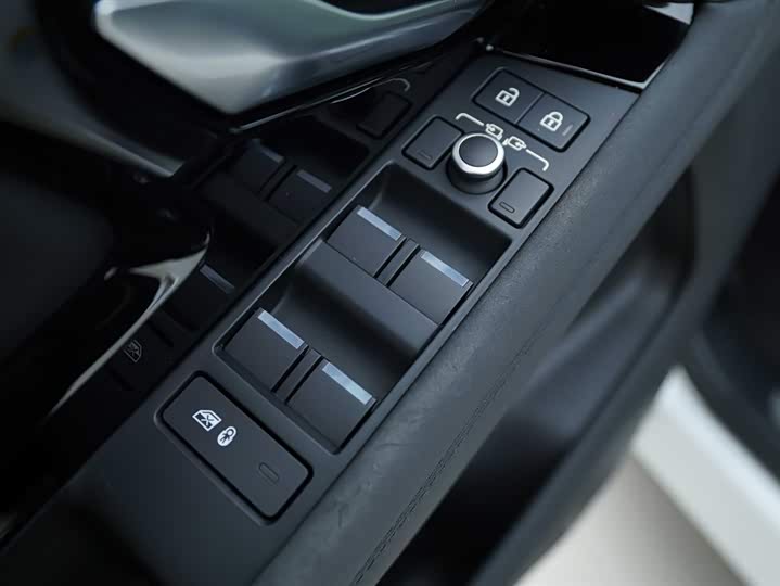 Фото 11 - Land Rover Range Rover Evoque L