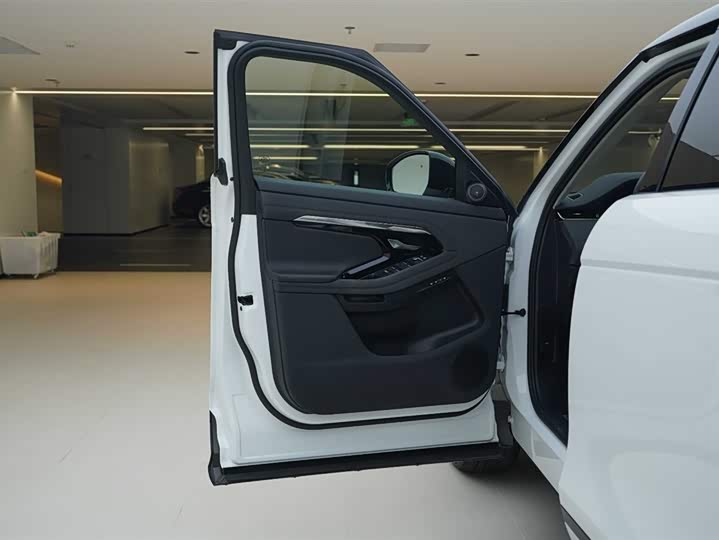 Фото 17 - Land Rover Range Rover Evoque L