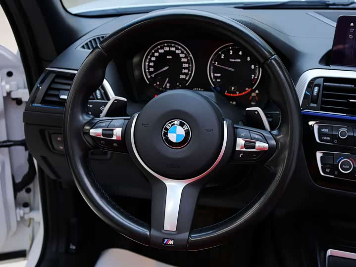 Фото 23 - BMW 2 Series