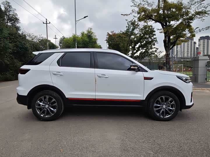 Фото 13 - Changan CS55 Plus