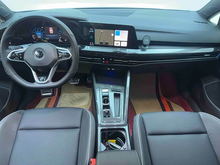 Фото 19 - Volkswagen Golf