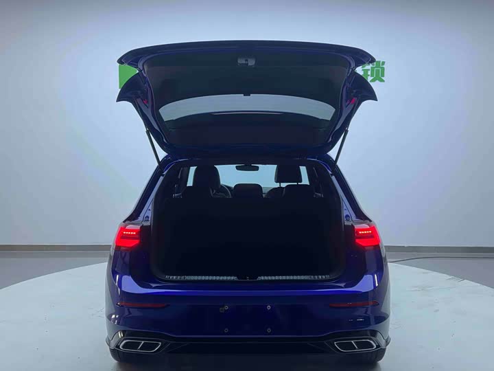 Фото 21 - Volkswagen Golf