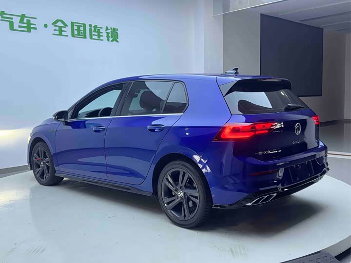 Фото 4 - Volkswagen Golf