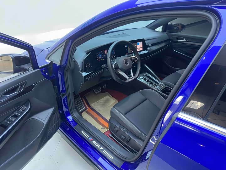 Фото 9 - Volkswagen Golf