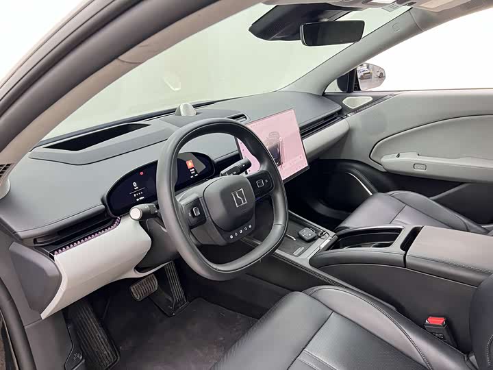 Фото 10 - Zeekr 007