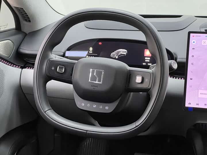 Фото 23 - Zeekr 007