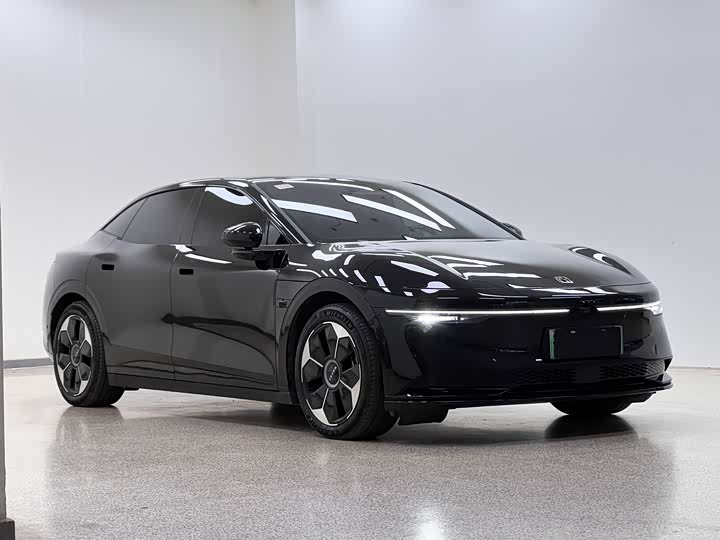 Фото 3 - Zeekr 007