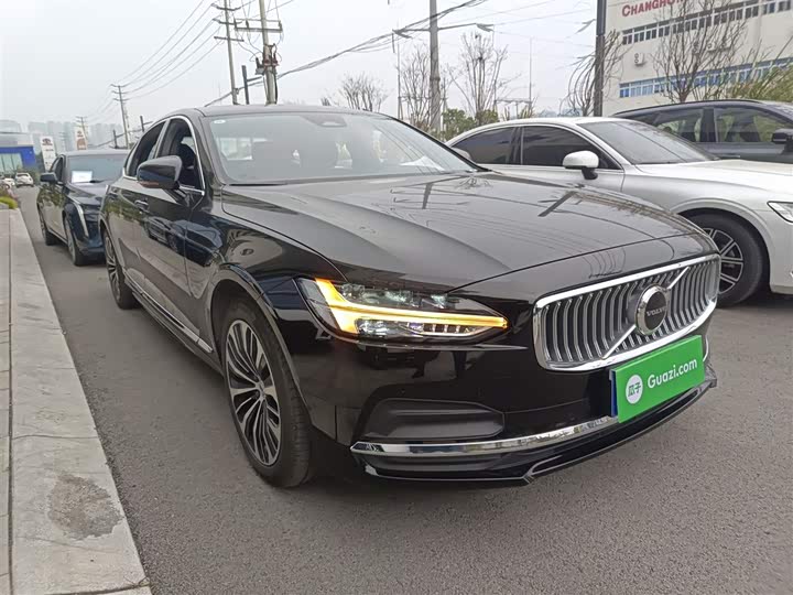Фото 4 - Volvo S90