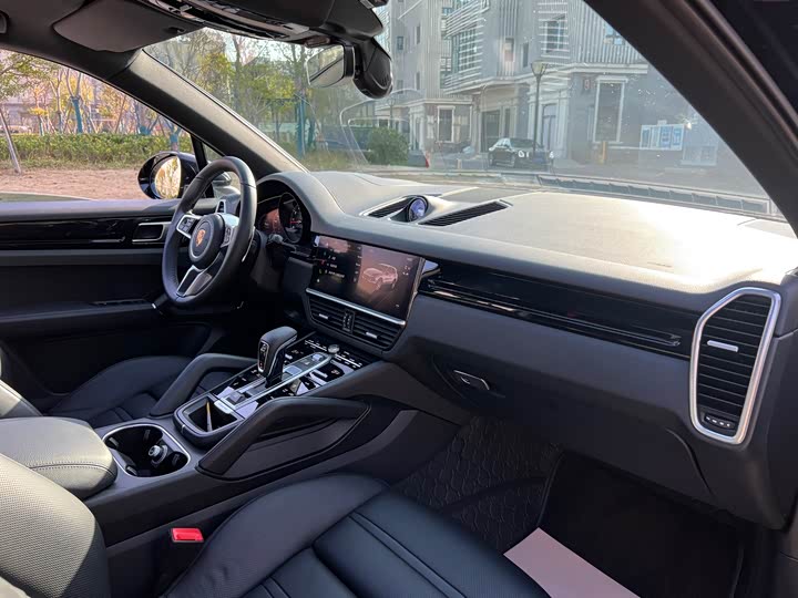 Фото 11 - Porsche Cayenne