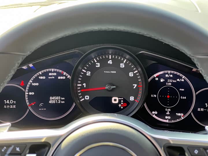 Фото 18 - Porsche Cayenne