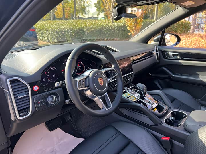 Фото 9 - Porsche Cayenne