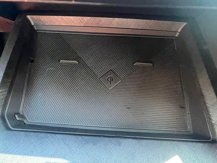 Фото 13 - Changan UNI-V