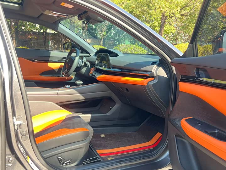 Фото 16 - Changan UNI-V