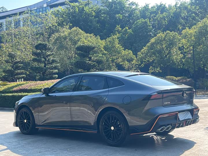 Фото 22 - Changan UNI-V