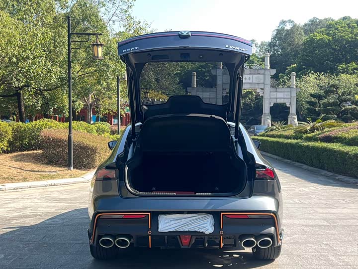 Фото 23 - Changan UNI-V