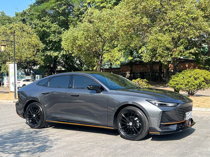 Фото 3 - Changan UNI-V