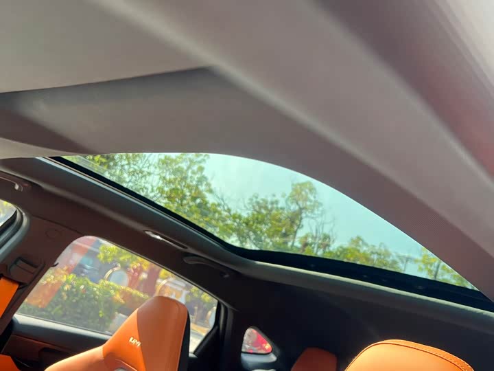 Фото 6 - Changan UNI-V