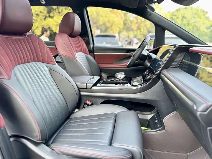 Фото 13 - GAC Trumpchi M8