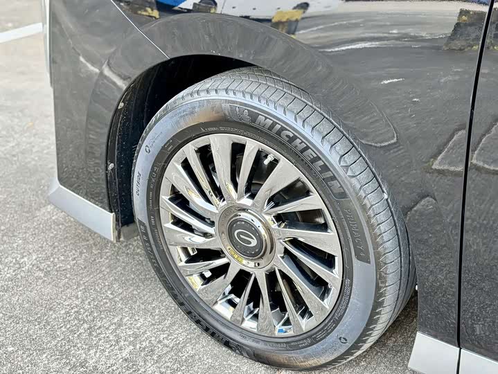 Фото 19 - GAC Trumpchi M8