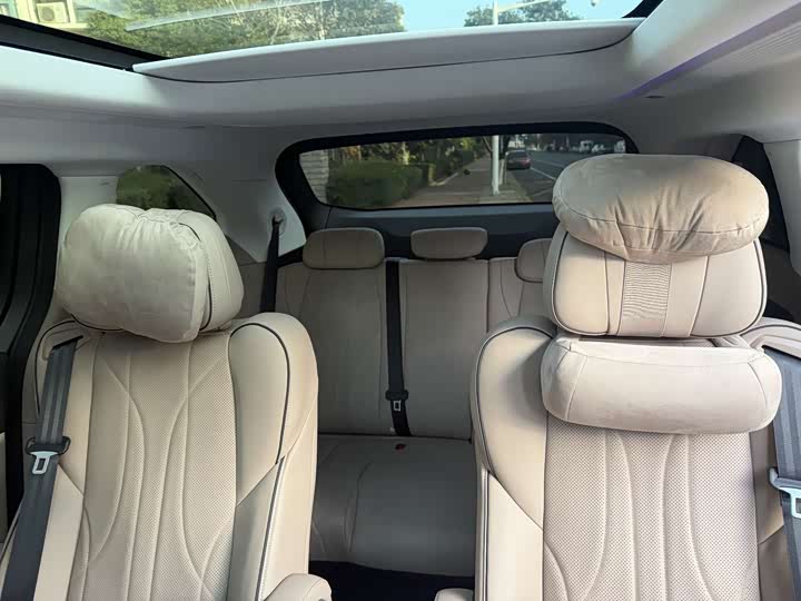 Фото 8 - XPeng X9