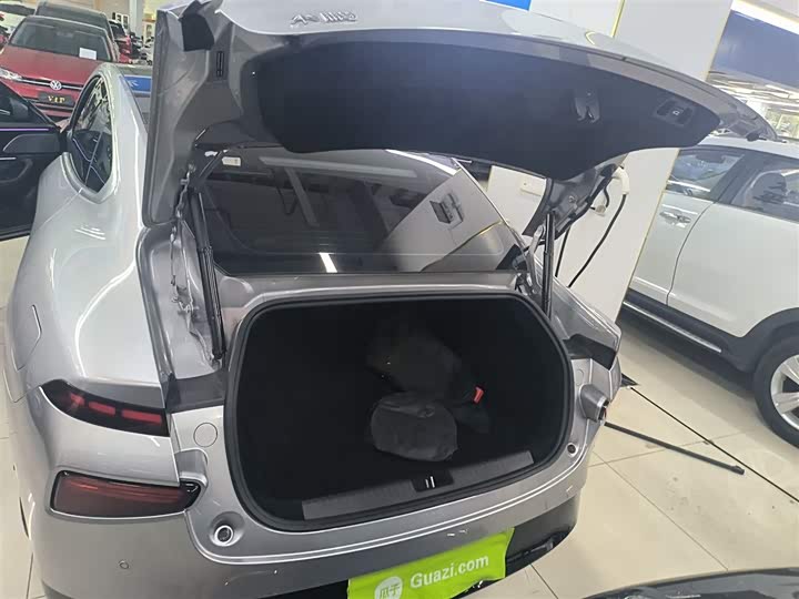 Фото 19 - XPeng P7