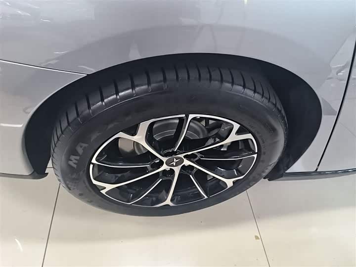 Фото 26 - XPeng P7