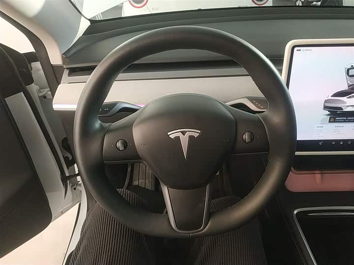 Фото 11 - Tesla Model Y