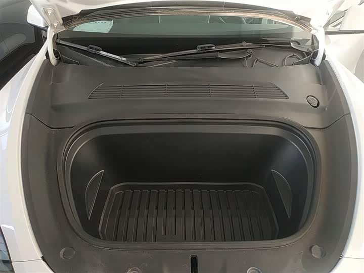 Фото 20 - Tesla Model Y