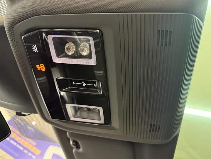 Фото 15 - Volkswagen Golf