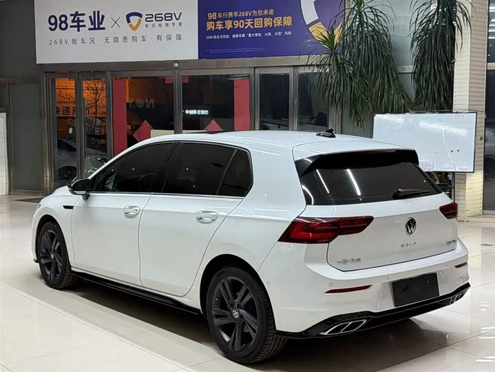 Фото 6 - Volkswagen Golf