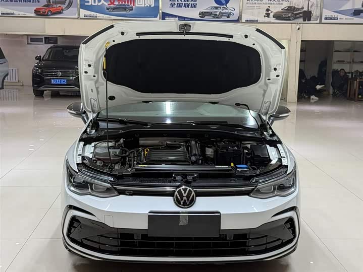 Фото 7 - Volkswagen Golf