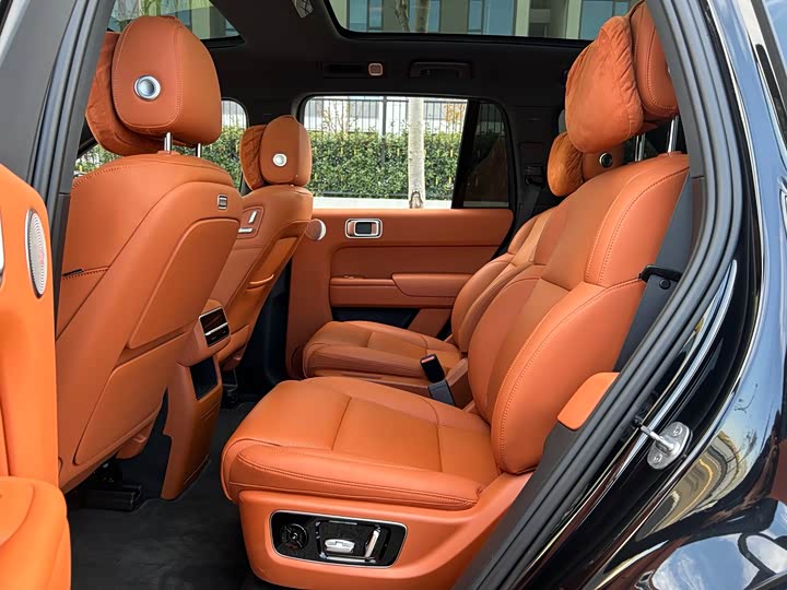 Фото 10 - LiXiang L8