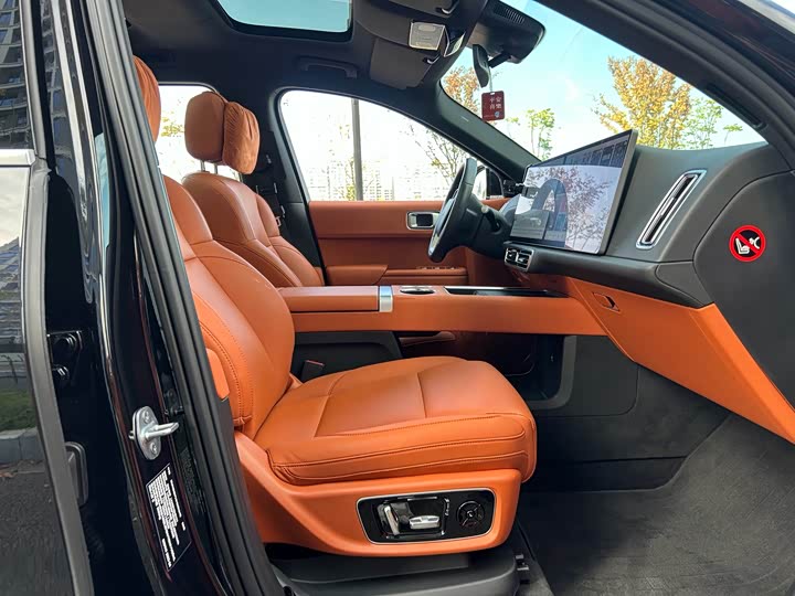 Фото 11 - LiXiang L8