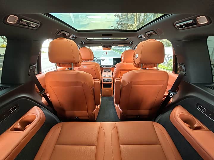 Фото 13 - LiXiang L8