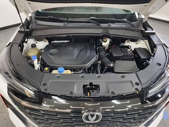 Фото 10 - Changan CS55 Plus