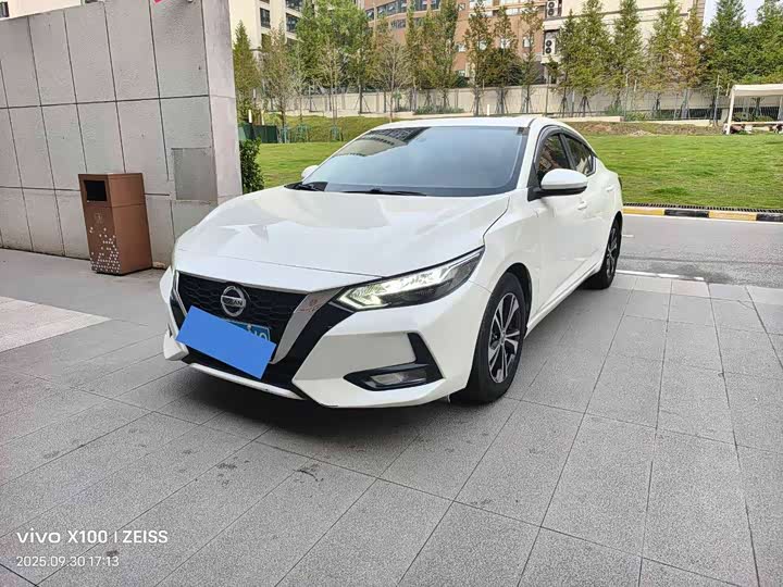 Фото 1 - Nissan Sylphy