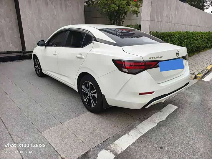 Фото 8 - Nissan Sylphy